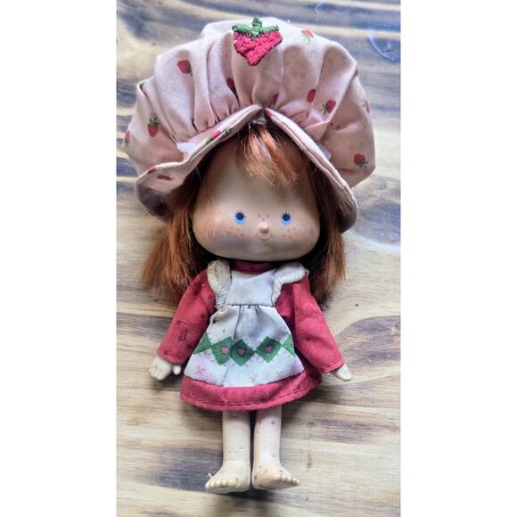 American Greetings Other - 1979 American Greetings Strawberry Shortcake Doll Figure Toy Flat Hands READ